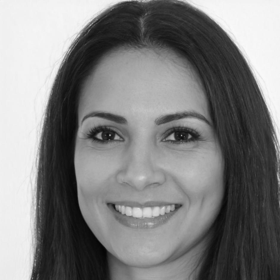 Cordelia Hartwell, Senior Financial Strategist